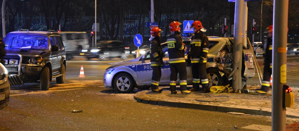 Wypadek z udziałem radiowozu w Rzeszowie