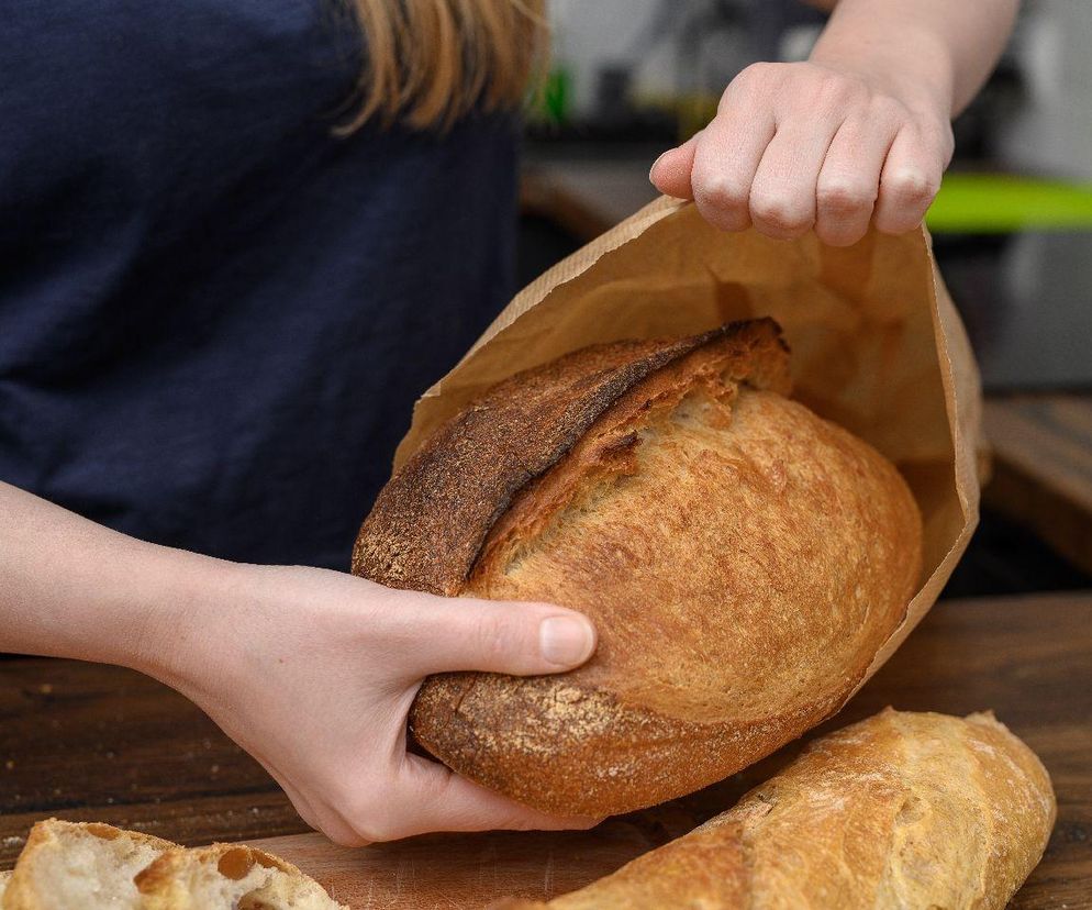 gdzie wyrzucić torebkę po chlebie