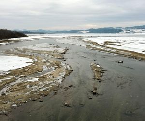 Podwodna wieś w Małopolsce. Pod Jeziorem Czorsztyńskim odnaleziono ruiny domów