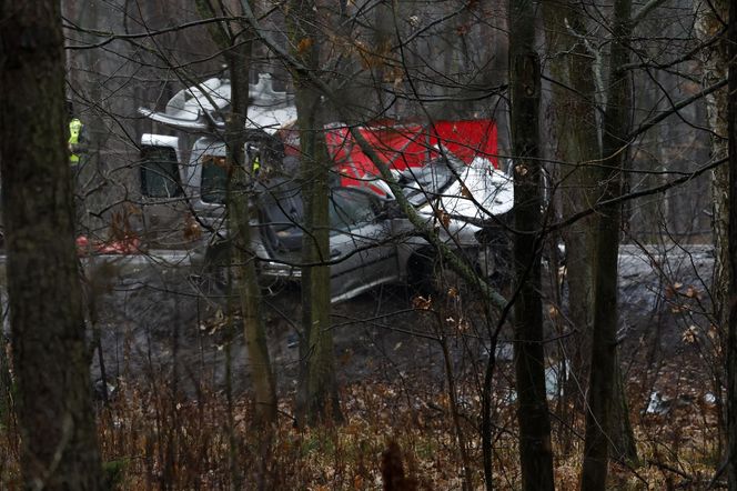 Wypadek ciężarówki z żołnierzami pod Warszawą. Jedna osoba nie żyje, pięć w szpitalu