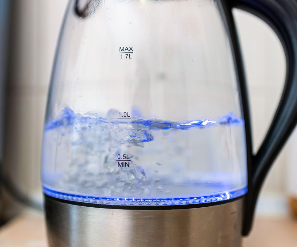 Czy wielokrotne gotowanie wody w czajniku to błąd? Oto co ustalili naukowcy