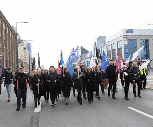   Razem przeciw przemocy. Medycy protestują w Warszawie