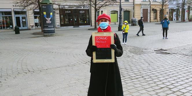Czarny Protest na Rynku Głównym w Krakowie