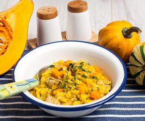 Do risotto dodaję kurczaka i dynię. To idealny obiad na wczesną jesień 