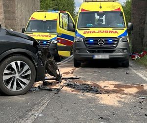 Kierująca suzuki nie żyje, dwie inne osoby ranne! Trzy auta zderzyły się na DK 45 