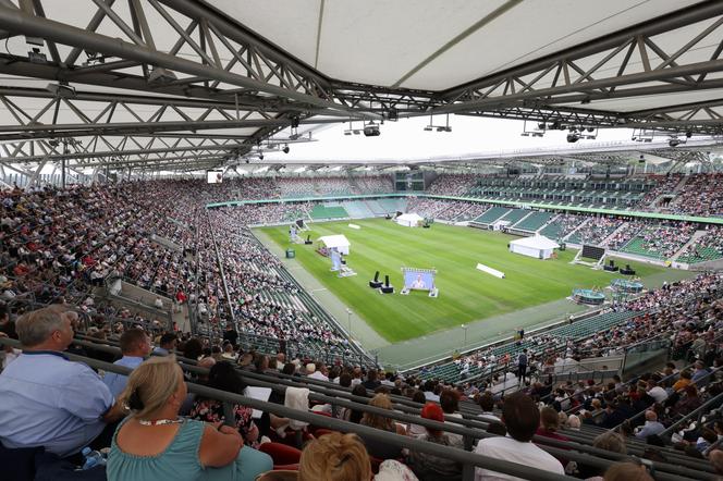 Świadkowie Jehowy na kongresie w Warszawie na stadionie Legii