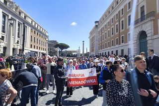 Pogrzeb papieża Franciszka: Polacy wśród tłumów na pl. św. Piotra! Wzruszające pożegnanie