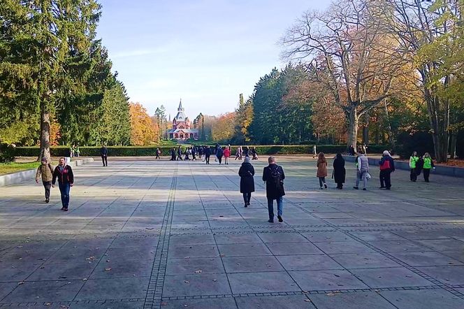 1 listopada na Cmentarzu Centralnym w Szczecinie