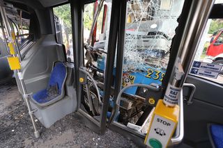  Wypadek we Wrocławiu  Tramwaj zderzył się z autobusem. Są poszkodowani 