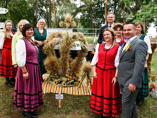 Dożynki wojewódzkie w Olsztynku 2024. Tłumy na wydarzeniu. „To był trudny rok” [ZDJĘCIA]