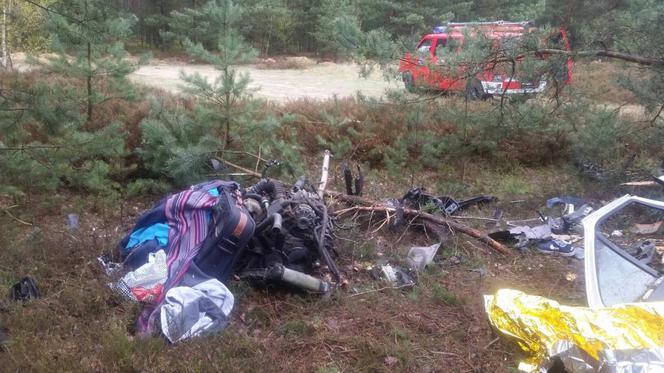 Makabryczny wypadek w okolicach Gorzowa. Kierowca wyciągnięty z bagażnika