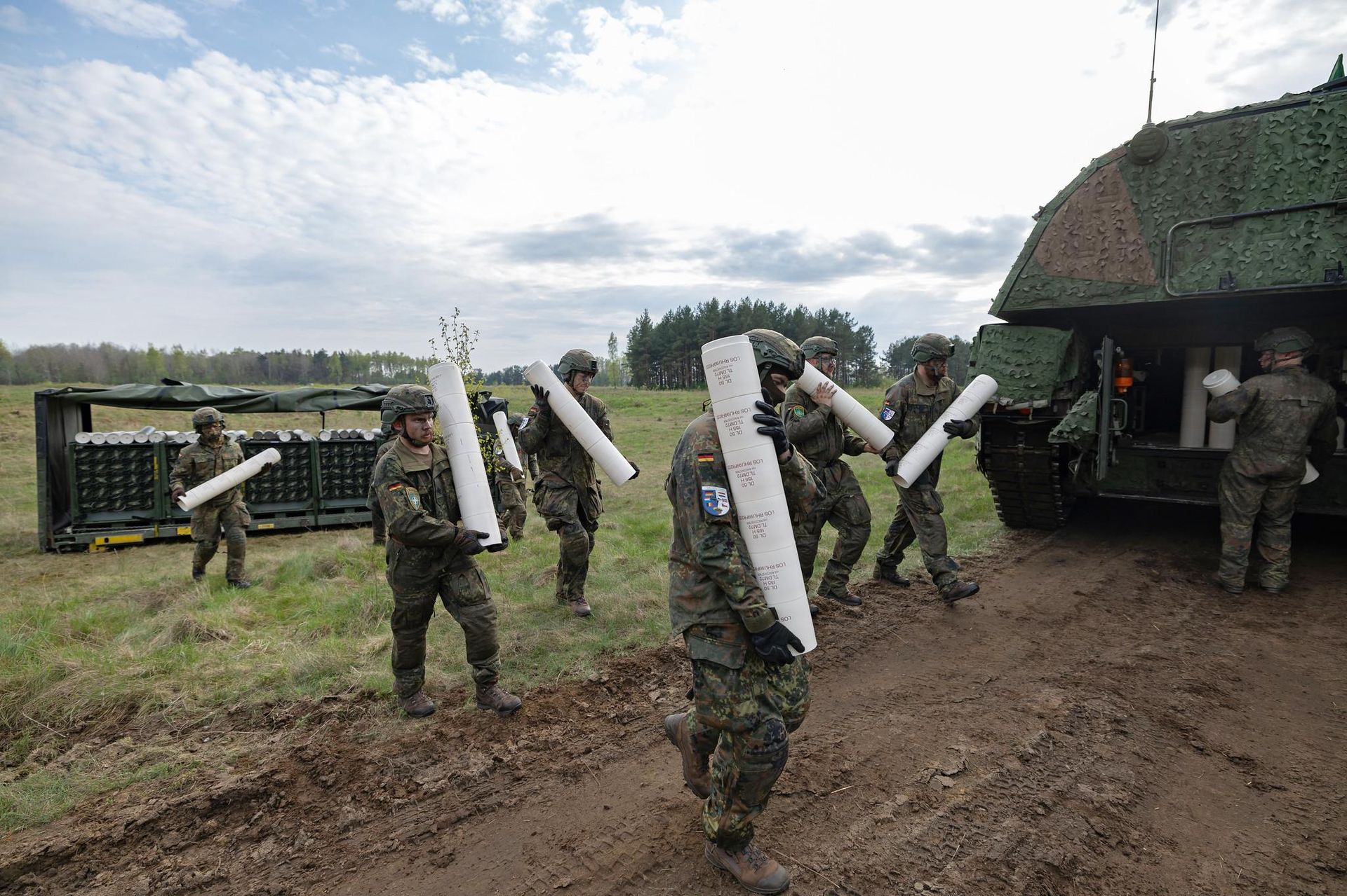 Panzerhaubitze 2000