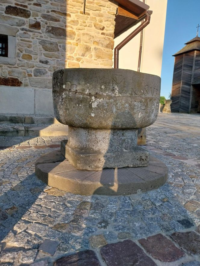 Kościół parafialny pw. Wniebowzięcia Najświętszej Maryi Panny w Krynkach 
