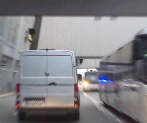 Tak wyglądała ekstradycja Sebastiana M. do Polski. Policja ujawniła nagranie. 
