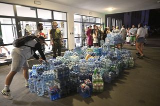 Pożar w Ząbkach. Tłumy ochotników w szkole. Zdążyłem zabrać tylko kota
