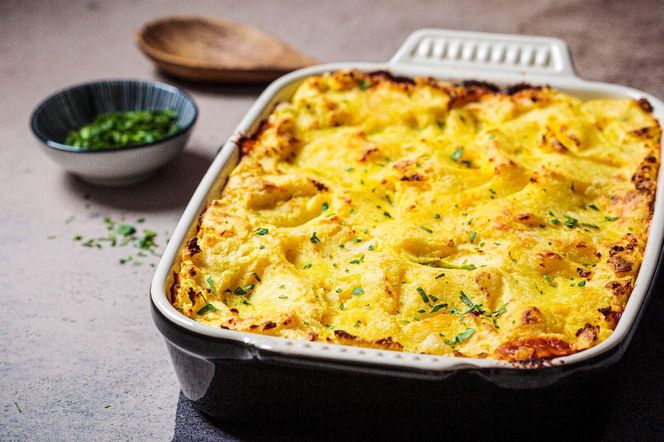 wegetariańska babka ziemniaczana z pieczarkami