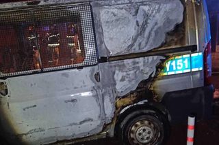 Spłonął policyjny radiowóz - Zatrzymano mężczyznę podejrzanego o jego podpalenie