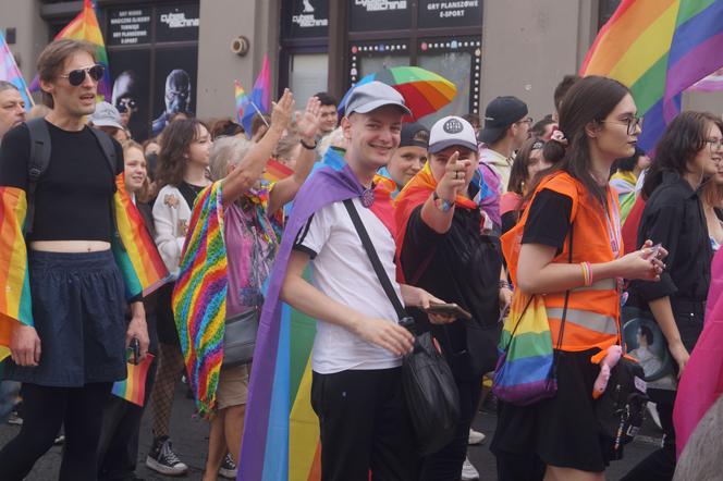 II Marsz Równości w Bydgoszczy pod hasłem "Wybierz miłość” [ZDJĘCIA]