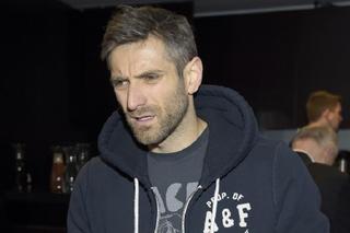 Dowbor nazwany Bękartem. Gwiazdor Polsatu wkurzył się nie na żarty! Podła wiadomość od internauty przyprawia o mdłości