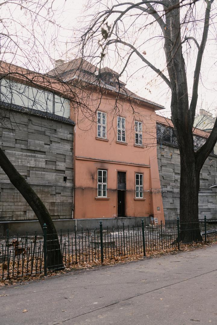Zobacz Bunkier Sztuki przed remontem. Zdjęcia kultowej galerii w Krakowie