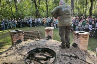 Węgiel z retort w sercu lasu. Włoszakowice odkrywają dawne tajemnice smolarzy