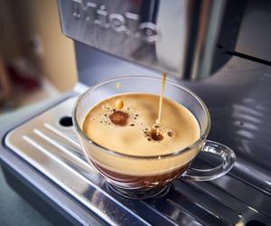 Kawa idealna w domowym zaciszu? Znany polski barista zdradza, jak zaparzyć idealną kawę 