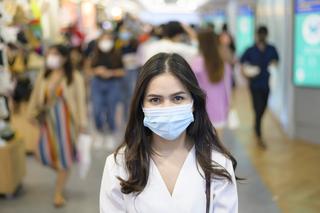 Kolejna fala pandemii spadnie na nas już w styczniu? Przerażające słowa wiceministra