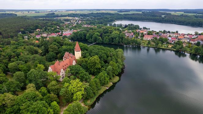 Zespół pałacowy w Lubniewicach