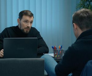 Barwy szczęścia, odcinek 3202: Kodur (Oskar Stoczyński), Błażej (Piotr Ligienza)