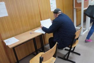 Wybory samorządowe 2024. Olsztynianie ruszyli do urn. Zobacz zdjęcia