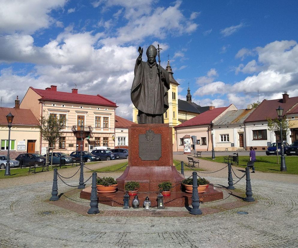 To miasto jest małopolskie wyłącznie z nazwy. Leży w zupełnie innym województwie [ZDJĘCIA]