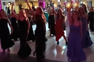 Studniówka I LO w Rybniku. Maturzyści tańczyli do białego rana