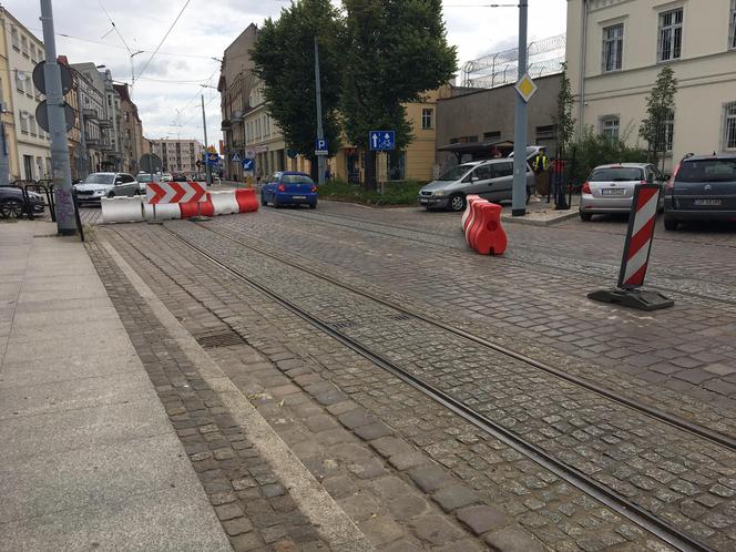 Trwa naprawa torowiska na Wybickiego w Grudziądzu