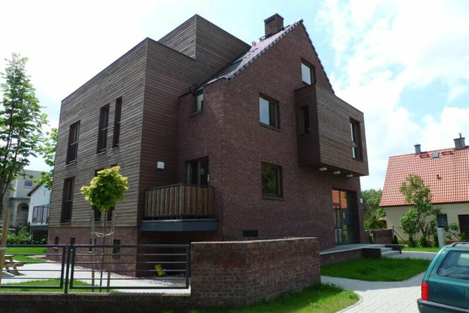 Wyróżnienie - budynek mieszkalny wielorodzinny, ul. Karpacka 1 
