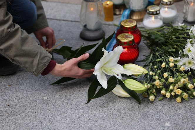 Upamiętnienie brutalnie zaatakowanej pracowniczki UW (8.05.2025)