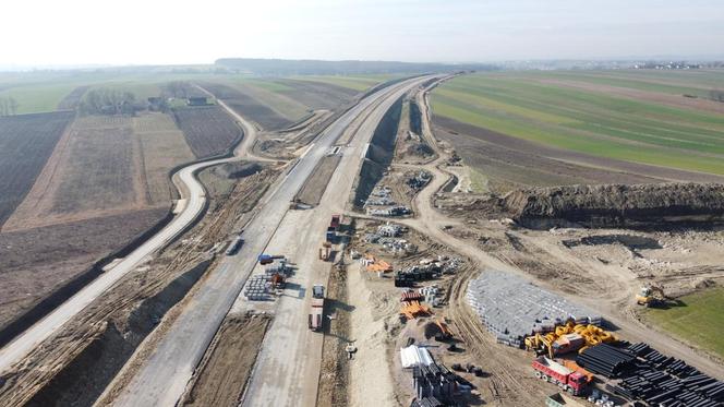 Trwa budowa S7 na odcinku Miechów - Szczepanowice