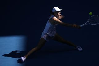 Australian Open KIEDY grają Polacy GODZINY meczów Polaków AO 2023 4. runda KIEDY mecze Polaków Świątek, Hurkacz, Linette