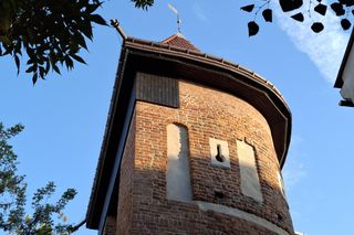 Ta baszta jest jednym z najstarszych zabytków Lublina. Stoi w centrum miasta, a niewiele osób o niej wie. Zobacz