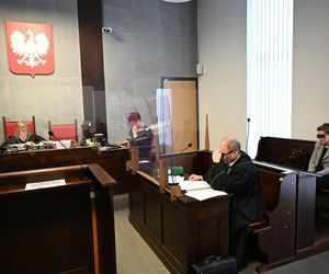 Zaszczepiła 40 dzieci nieznanym preparatem, narażając ich życie i zdrowie. Emerytowana pielęgniarka stanęła przed sądem