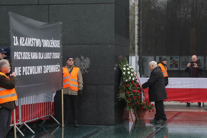 Kolejna miesięcznica smoleńska