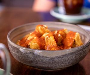 Hiszpańskie jedzenie, które zachwyca. Smak i aromat w niesamowitych ziemniakach