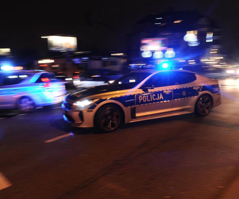Atak nożownika na Saskiej Kępie w Warszawie. Ostra awantura na stacji, bijatyka w sklepie