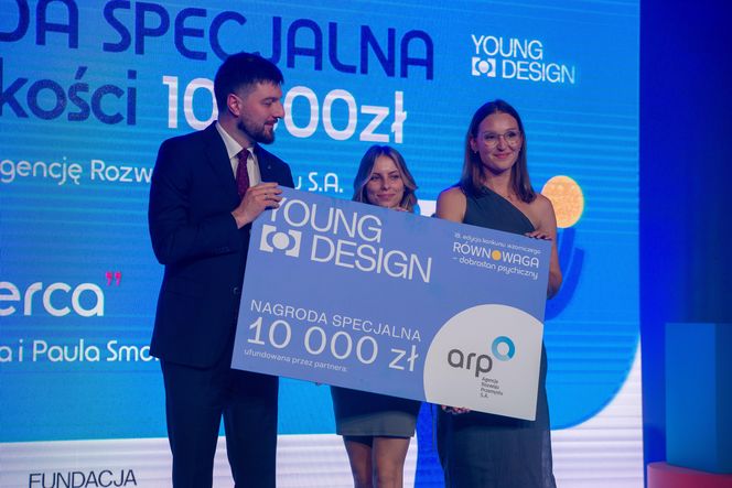 Nagrodę głównego partnera konkursu – Agencji Rozwoju Przemysłu S.A. w wysokości 10 000 zł otrzymał zespół: Julia Bugajska i Paula Smolka za projekt „Od Serca”, poprawiający doświadczenie pacjentów w procesie transplantacji