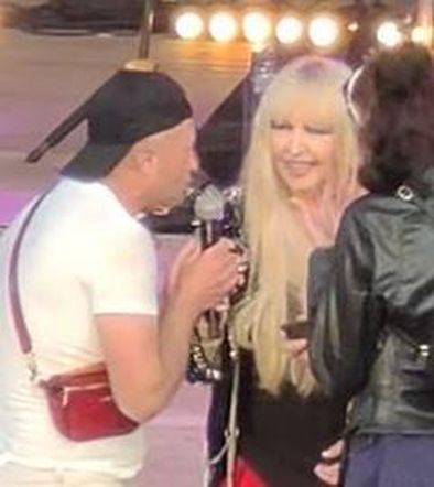Facet wtargnął na scenę podczas koncertu Maryli Rodowicz. Ochroniarz nie zdążył
