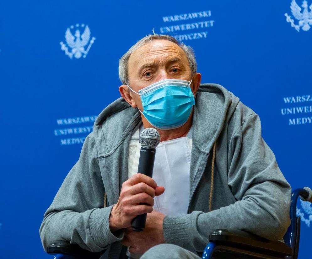 Pierwszy taki przeszczep, jechało do niego bijące serce. “Pan Jerzy biega po korytarzach”