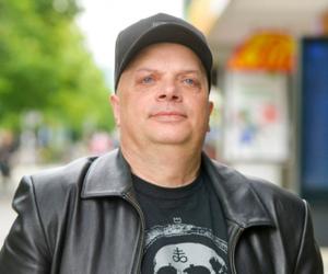 Skiba ujawnia propagandowe działania telewizji publicznej. Śmiać się, czy płakać?