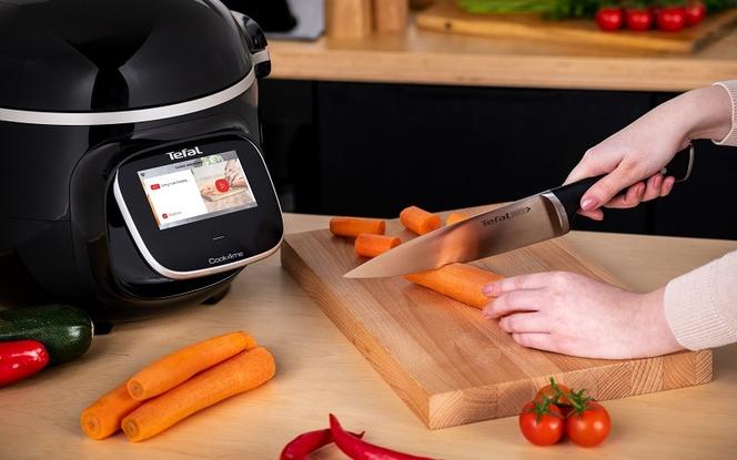  Poszukujesz inspiracji kulinarnych? Z Tefal Cook4me Touch już żaden posiłek nie będzie nudny. 2