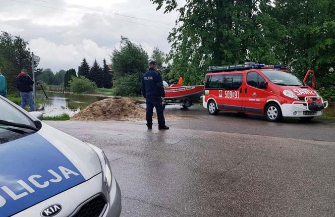 Ulewy na Podkarpaciu. Kierowcy muszą się liczyć z utrudnieniami [ZDJĘCIA]