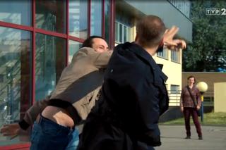 M jak miłość, odc. 1459: Andrzej (Krystian Wieczorek), Kacper (Wojciech Wachuda) 