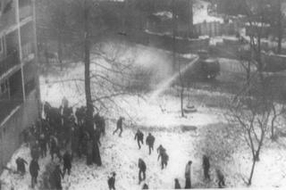 Masakra na Śląsku: Padły strzały, a ciała ofiar leżały na czerwonym od krwi śniegu. To największa zbrodnia stanu wojennego
